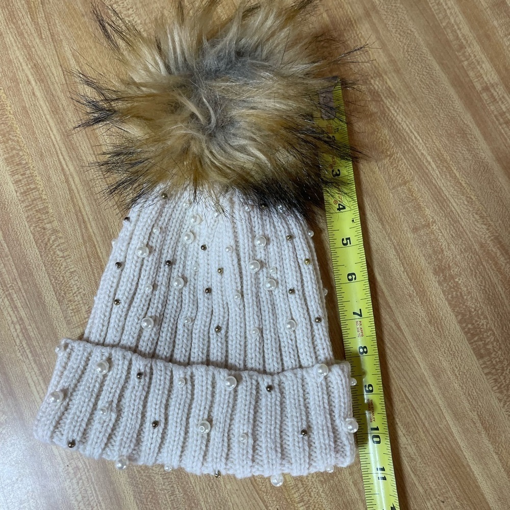 Venus faux fur beaded winter hat - Picture 3 of 12